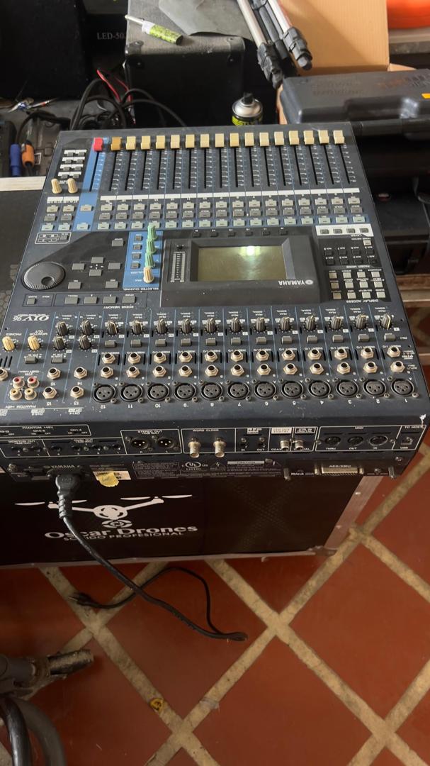 Consola Digital Yamaha 01V96 - Imagen 4